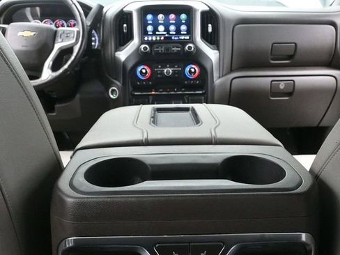 Used 2020 Chevrolet Silverado 1500 LTZ w/ LTZ Convenience Package AWD/4WD image 30