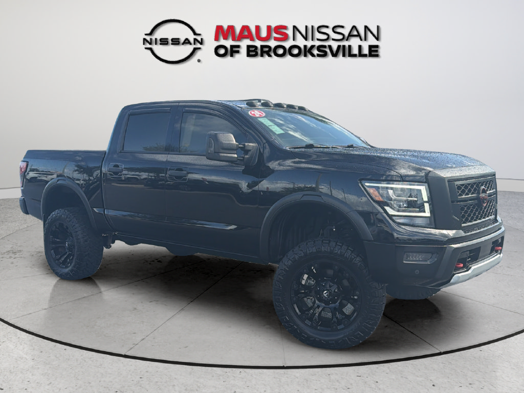 Used 2024 Nissan Titan PRO-4X w/ Pro-4x Convenience Package AWD/4WD image 14