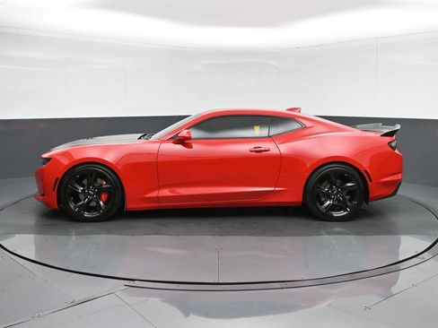 Used 2021 Chevrolet Camaro LT w/ RS Package image 4