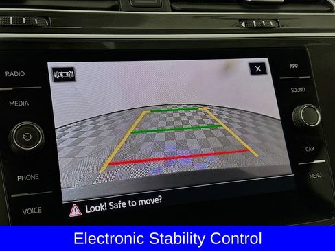 Used 2024 Volkswagen Tiguan SE image 16