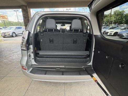 Used 2014 Lexus GX 460 w/ Premium Package AWD/4WD image 36