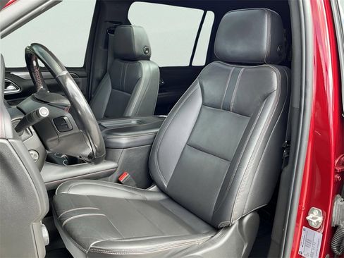 Used 2022 Chevrolet Suburban RST w/ Luxury Package image 31