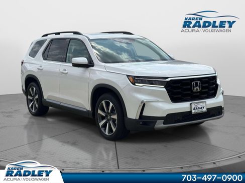 Used 2025 Honda Pilot Elite image 1