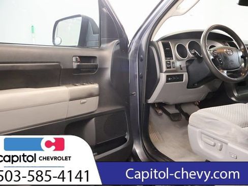 Used 2010 Toyota Tundra 4x4 Double Cab image 9