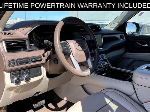 Used 2021 GMC Yukon XL Denali w/ Denali Premium Package image 17