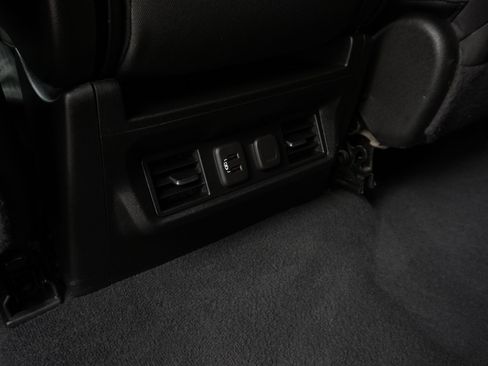 Used 2022 Chevrolet Silverado 2500 LT w/ Convenience Package image 17