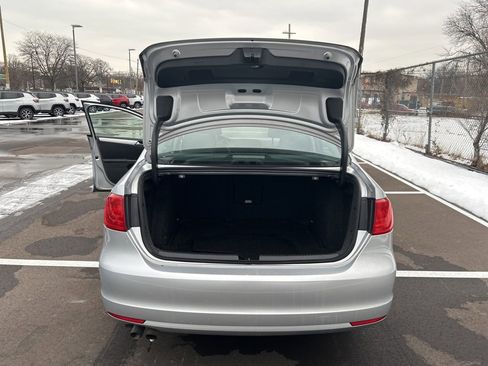 Used 2014 Volkswagen Jetta SE image 9