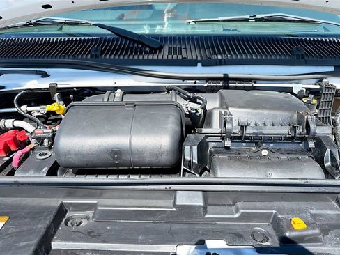 Used 2023 Ford E-450 and Econoline 450 Super Duty RWD image 25