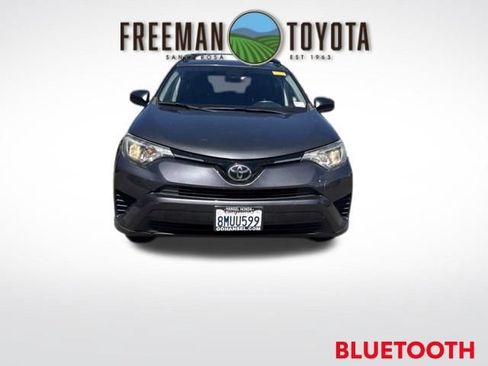 Used 2017 Toyota RAV4 LE FWD image 2