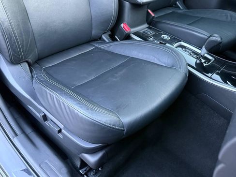 Used 2020 Mitsubishi Outlander SEL AWD/4WD image 28