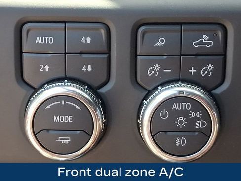 Used 2025 GMC Sierra 2500 Denali Ultimate AWD/4WD image 9