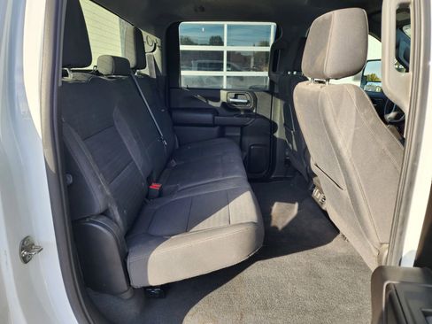 Used 2022 Chevrolet Silverado 2500 LT w/ Convenience Package image 14