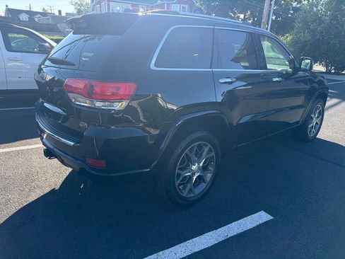 Used 2020 Jeep Grand Cherokee Overland AWD/4WD image 5