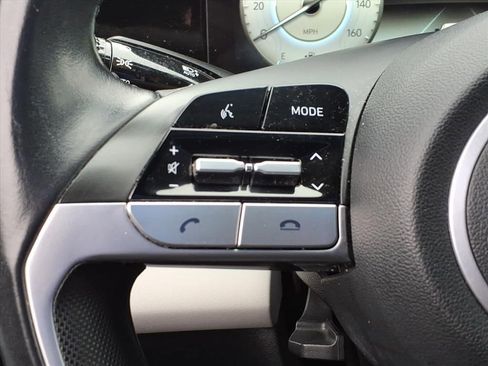 Used 2021 Hyundai Elantra Limited image 20