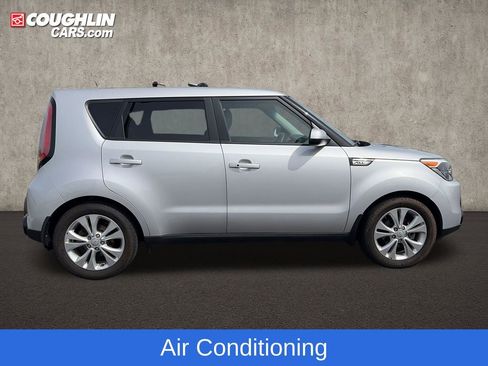 Used 2016 Kia Soul + w/ Primo Package FWD image 10