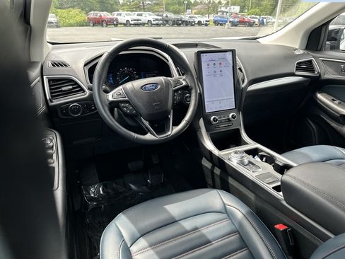 Used 2024 Ford Edge SEL w/ Sport Appearance Package AWD/4WD image 8