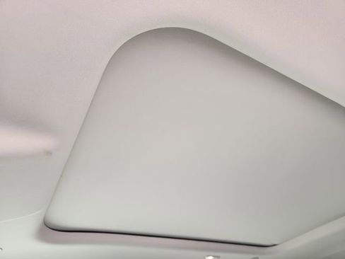 Used 2024 Land Rover Defender 110 S image 25