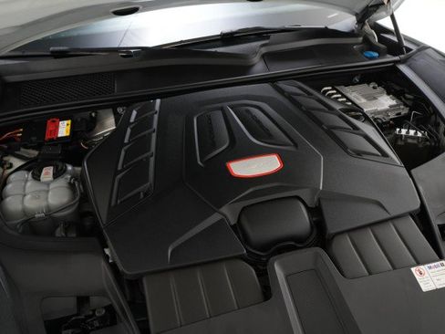 Used 2021 Porsche Cayenne GTS image 69