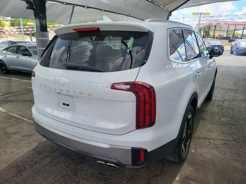 Used 2025 Kia Telluride S FWD image 8