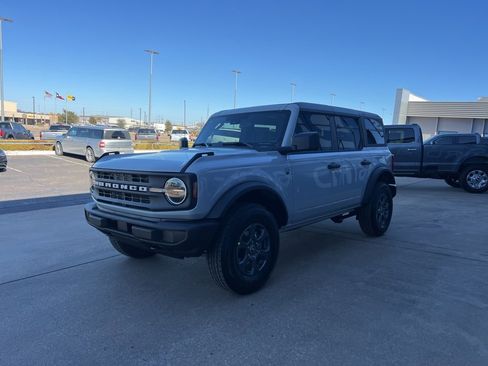 New 2026 Ford Bronco Big Bend image 3