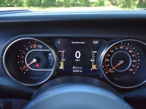 Used 2021 Jeep Gladiator Overland w/ Popular Equipment Package AWD/4WD image 15