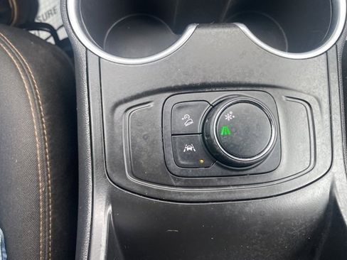 Used 2020 GMC Terrain SLE w/ LPO, Floor Liner Package image 10