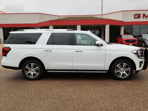 Used 2022 Ford Expedition Max Limited AWD/4WD image 5