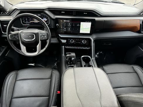 Used 2023 GMC Sierra 1500 Denali w/ Denali Reserve Package AWD/4WD image 13