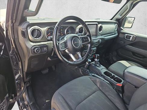 Used 2023 Jeep Wrangler Unlimited Sahara w/ Cold Weather Group AWD/4WD image 9