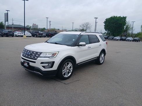 Used 2017 Ford Explorer Limited image 4
