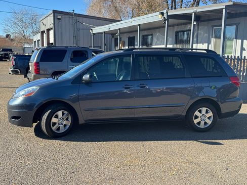 Used 2006 Toyota Sienna CE image 4