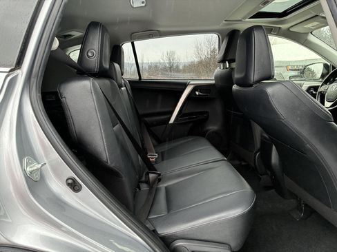 Used 2018 Toyota RAV4 Limited image 35