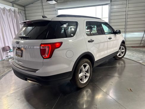 Used 2018 Ford Explorer FWD image 5
