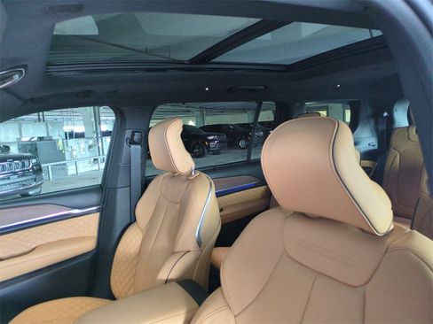 New 2025 Jeep Grand Cherokee L Summit w/ Advanced Protech Group IV image 22