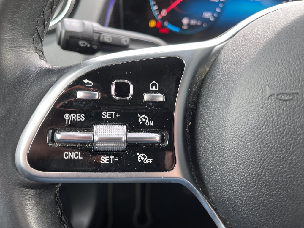Used 2023 Mercedes-Benz GLB 250 4MATIC image 21
