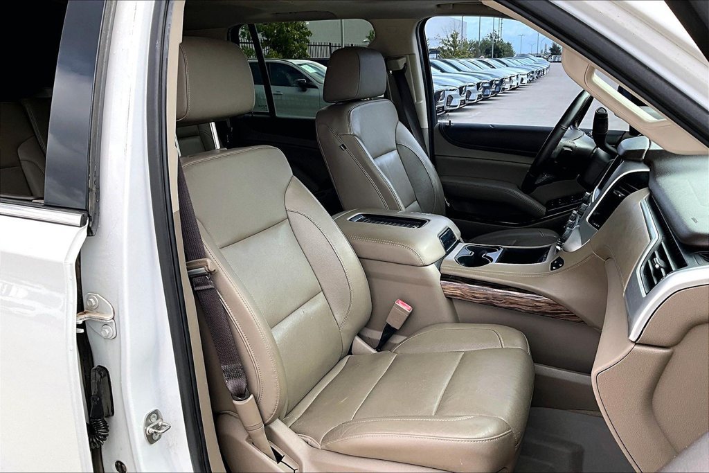 Used 2017 GMC Yukon SLT w/ Premium Edition RWD image 9