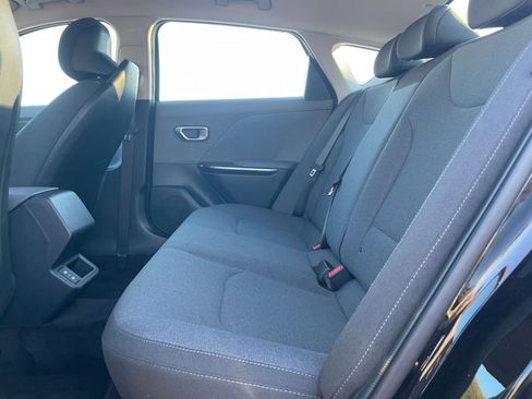 Used 2025 Kia K4 LXS image 28