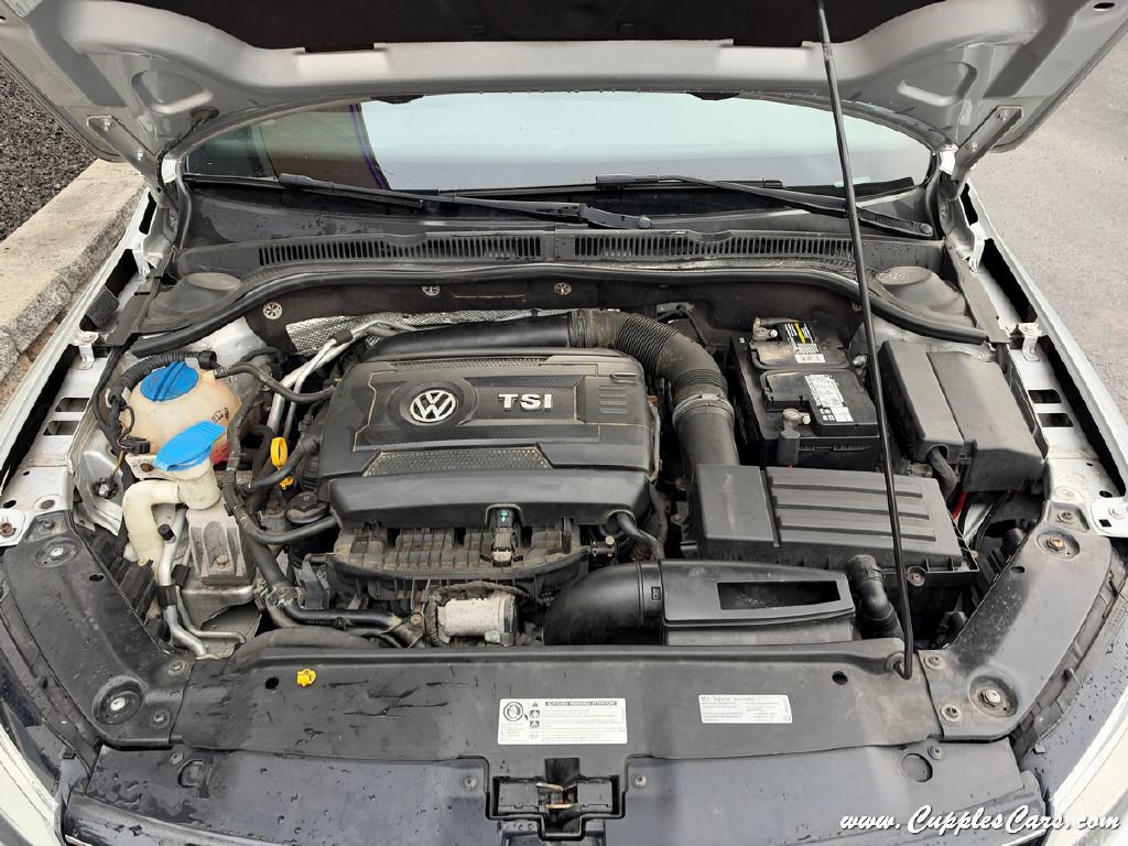 Used 2014 Volkswagen Jetta GLI FWD image 11