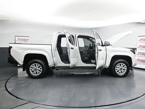 Used 2024 Toyota Tacoma SR image 41