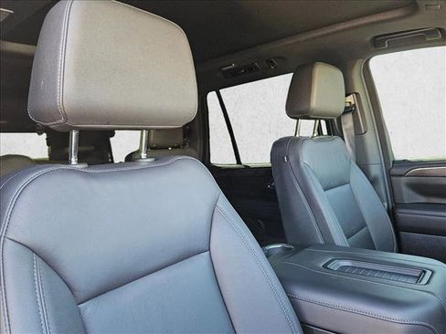 Used 2024 Chevrolet Tahoe Z71 w/ Luxury Package image 26