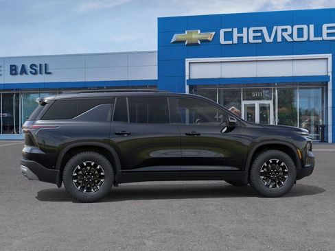 New 2026 Chevrolet Traverse Z71 w/ Driver Confidence Package AWD/4WD image 5