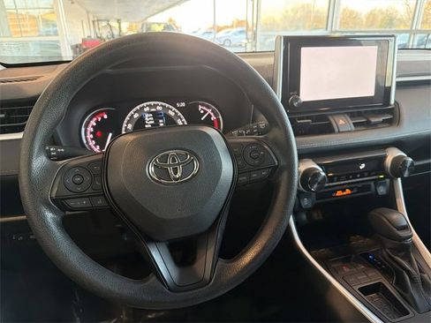 Used 2023 Toyota RAV4 XLE image 17