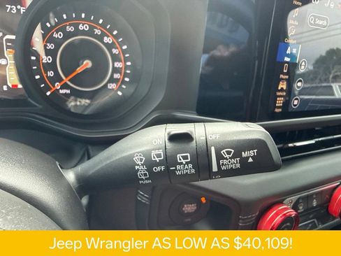 Used 2025 Jeep Wrangler Rubicon w/ Safety Group AWD/4WD image 27