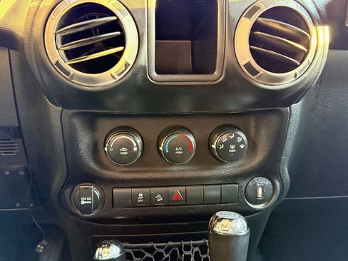 Used 2016 Jeep Wrangler Unlimited Sport w/ Connectivity Group image 24