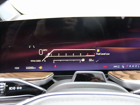 Used 2025 Cadillac Escalade ESV Sport Platinum w/ LPO, ONYX Package image 14