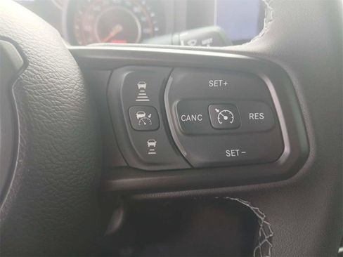 New 2025 Jeep Gladiator Sport image 13