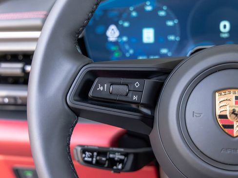 New 2026 Porsche Macan 4 Electric AWD/4WD image 33