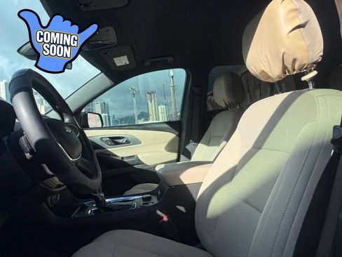 Used 2023 Chevrolet Traverse LS FWD image 13