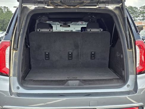 Used 2021 GMC Yukon XL SLT w/ SLT Premium Package RWD image 31