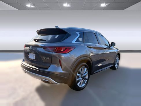 Used 2022 INFINITI QX50 Luxe image 9